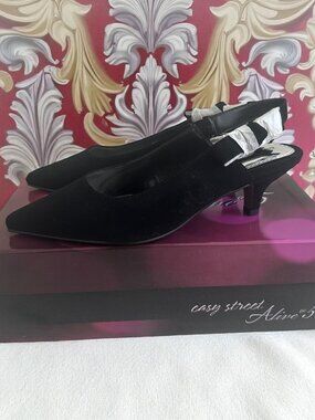 EASY STREET Black Lamy Fabric Slingback Bow Kitten Heels Size 8 NEW NIB